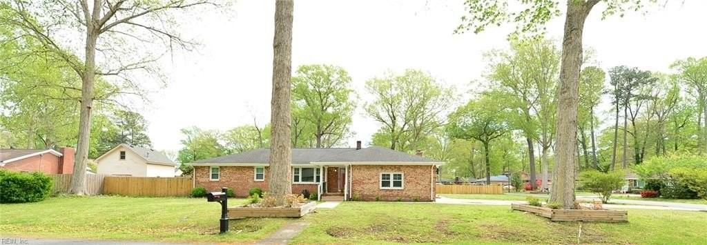 817 Englewood Dr - Photo 3 of 47