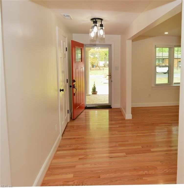 817 Englewood Dr - Photo 7 of 47