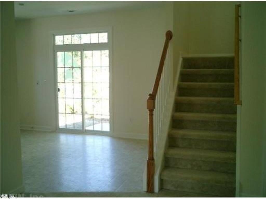 5428 Ann Arbor Ln - Photo 4 of 6