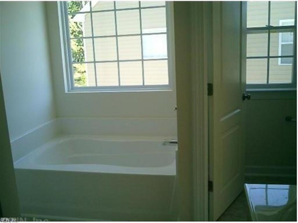 5428 Ann Arbor Ln - Photo 5 of 6