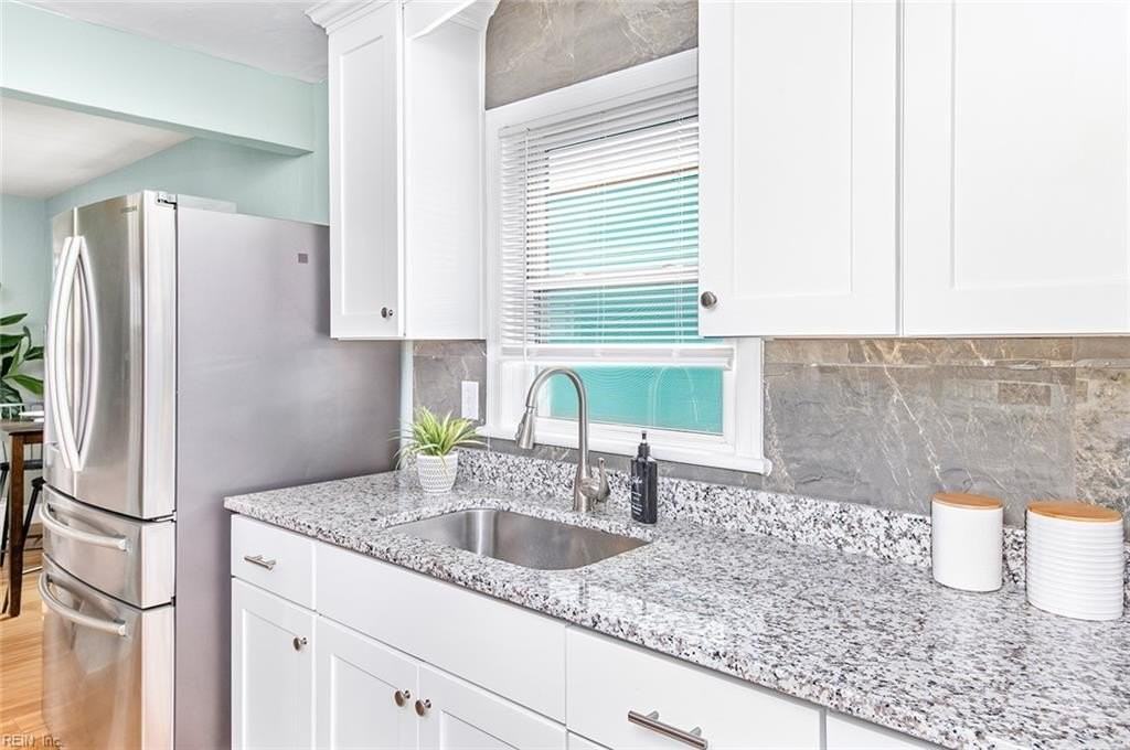 7927 Harold St - Photo 7 of 21