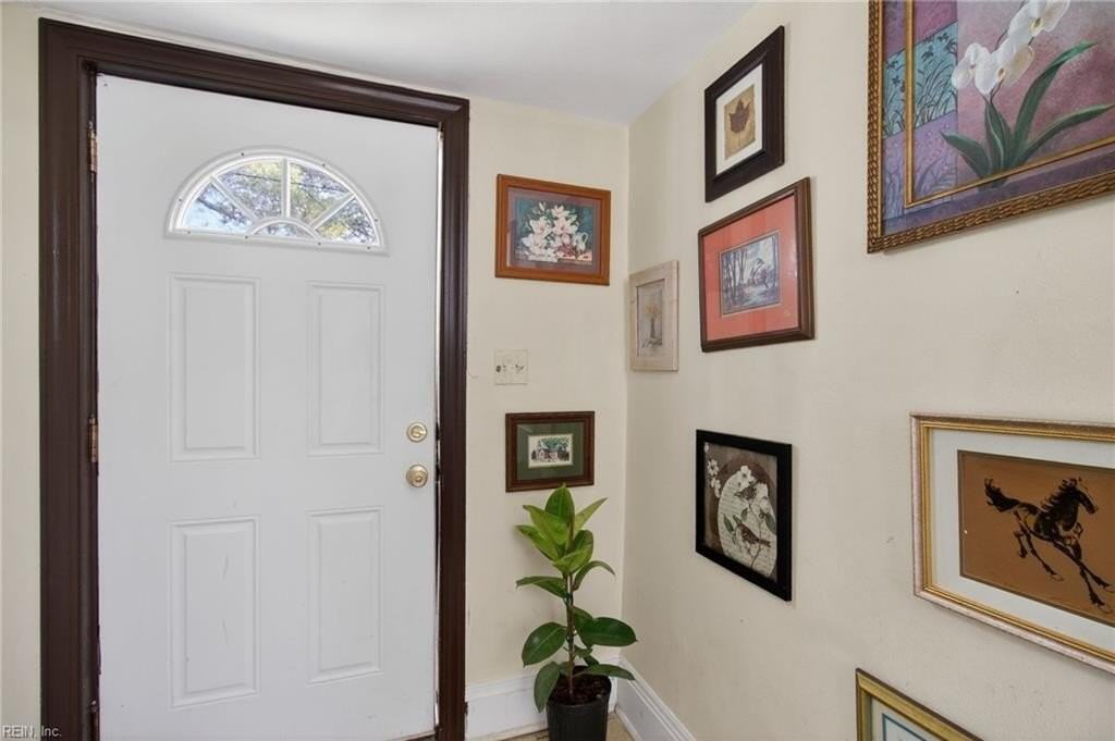 8 Dahlgren Ave - Photo 4 of 26