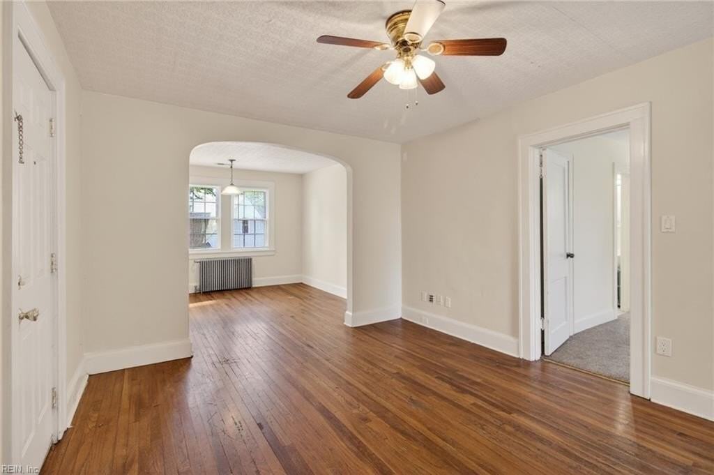 8 Dahlgren Ave - Photo 7 of 26