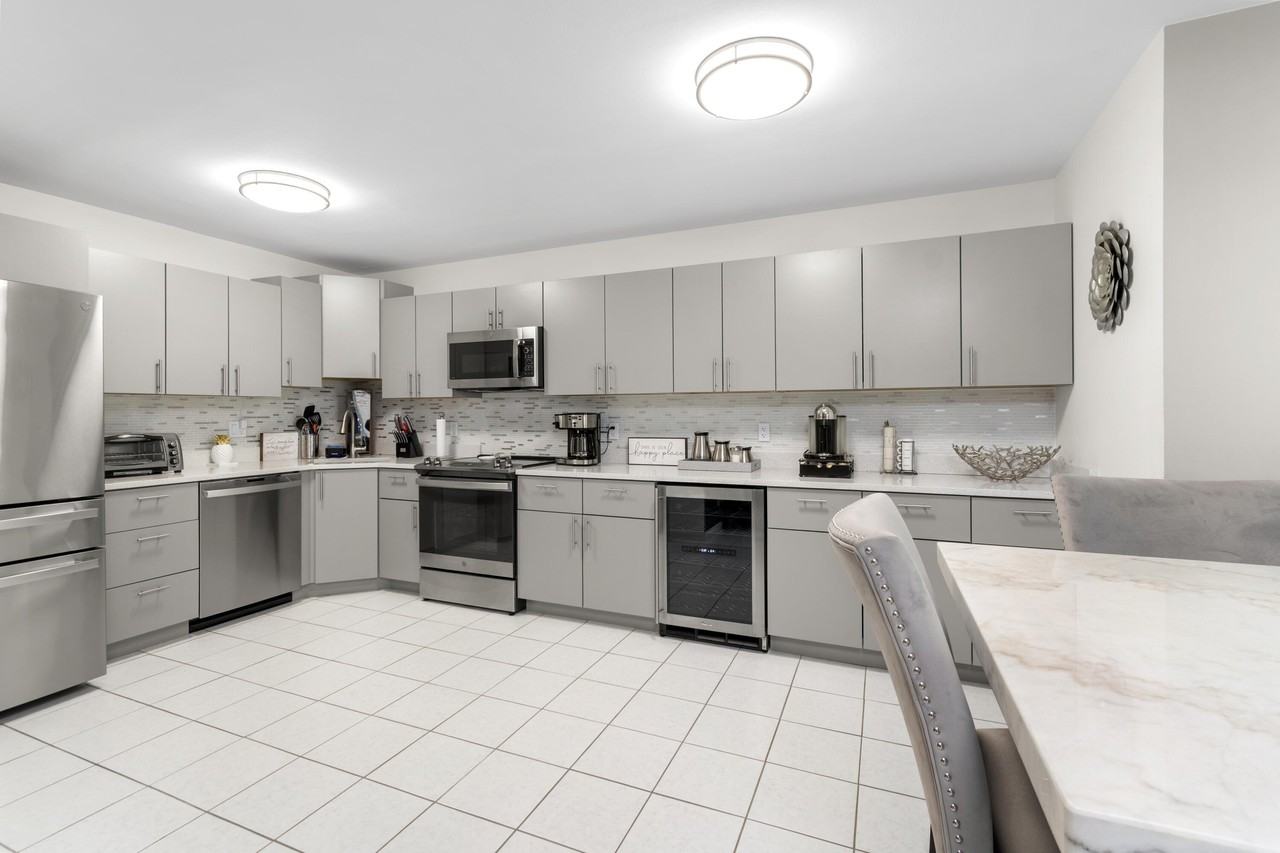 113 Lake Pine Cir #C1 - Photo 3 of 17