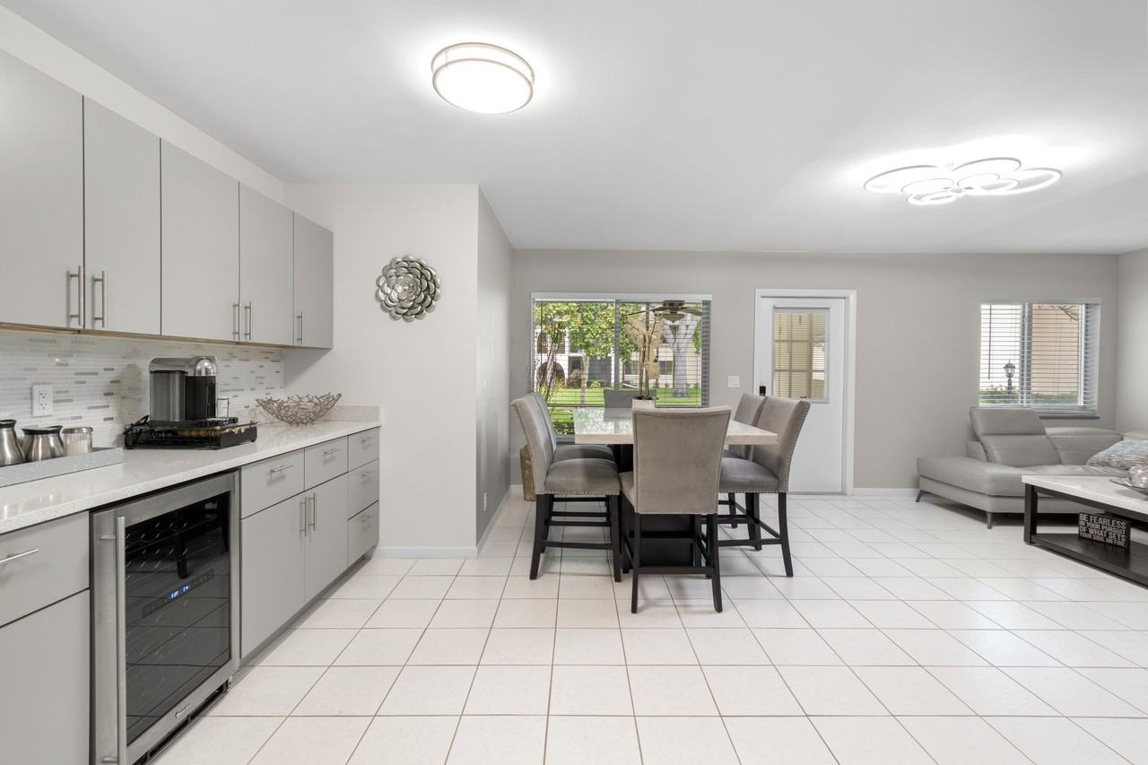 113 Lake Pine Cir #C1 - Photo 4 of 17