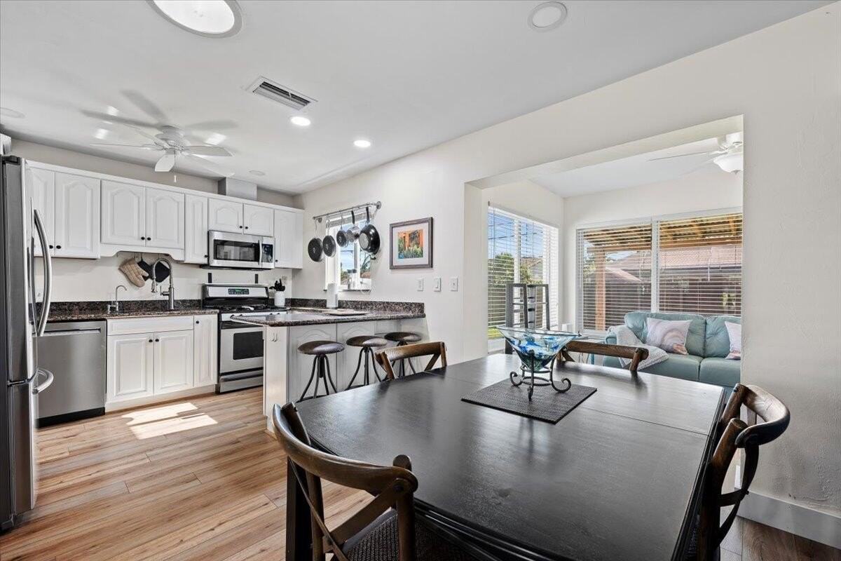 414 Ne 26th Ter - Photo 7 of 27