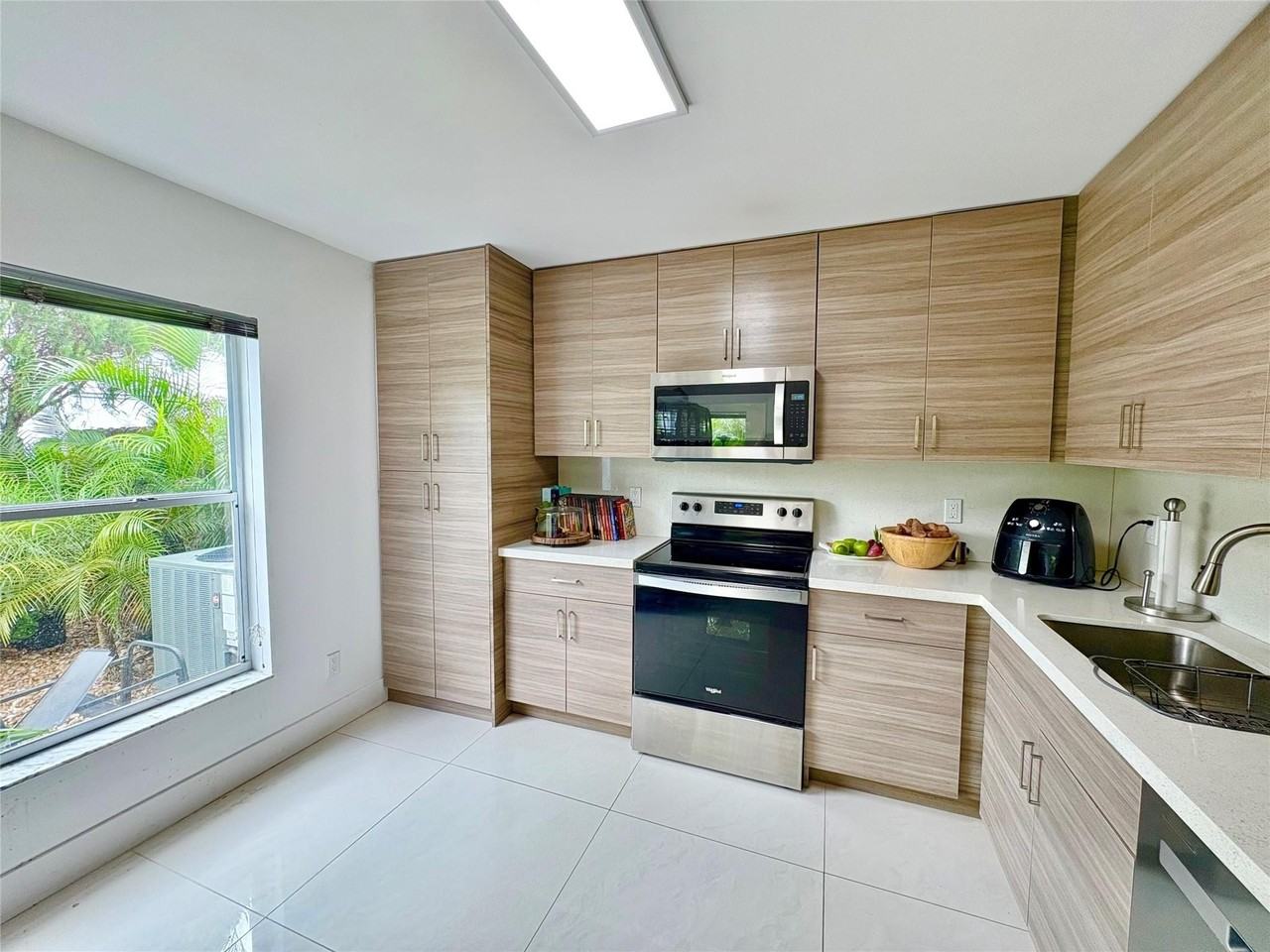 4832 Grapevine Way - Photo 7 of 22