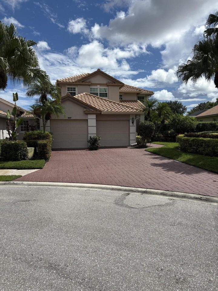 927 Augusta Pointe Dr - Photo 4 of 50