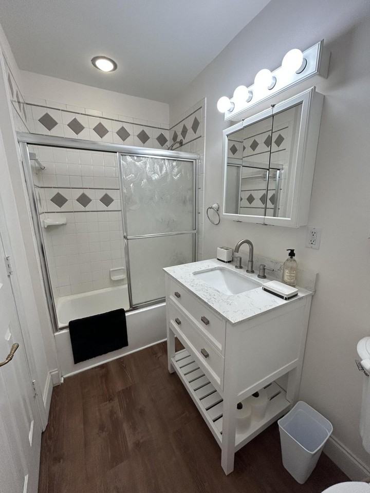 13383 Bedford Mews Ct - Photo 5 of 50