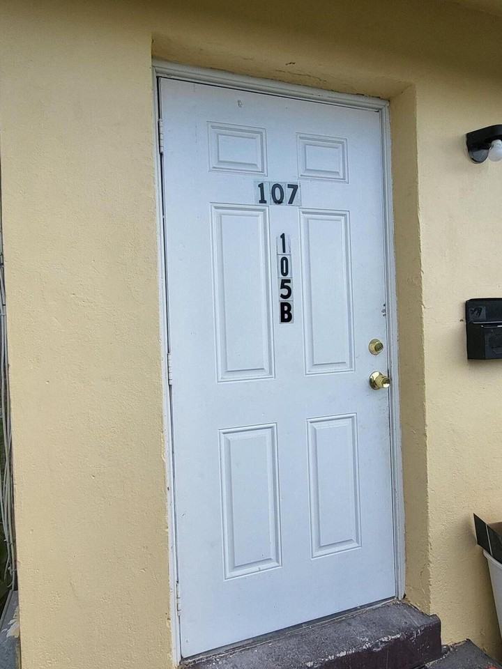 105 Sw 12th Ave #107B - Photo 6 of 6