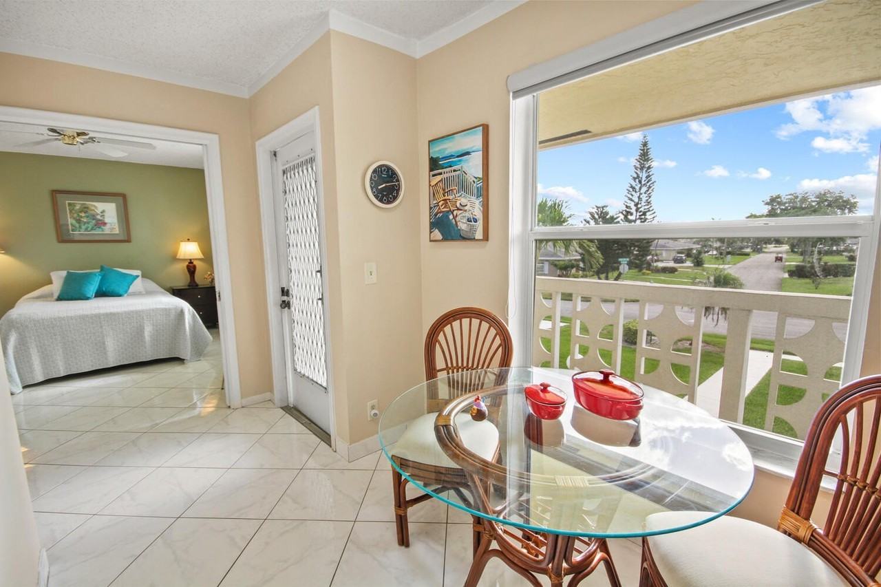 1001 Flame Vine Ave #202 - Photo 4 of 18
