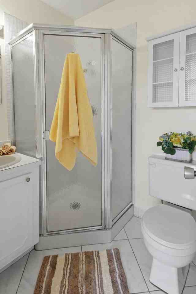 1001 Flame Vine Ave #202 - Photo 7 of 18