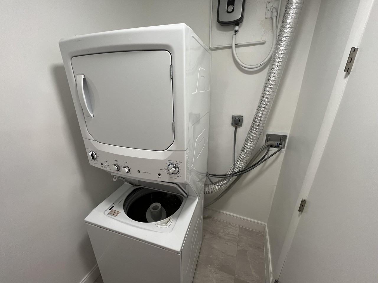 1019 Se 3rd St Apt 3 - Photo 4 of 13