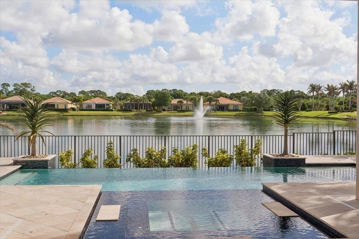 17120 Sw Ambrose Way - Photo 2 of 50