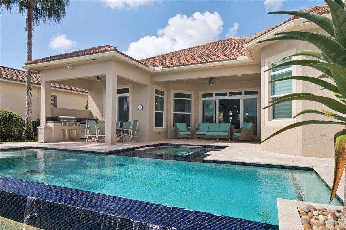 17120 Sw Ambrose Way - Photo 3 of 50