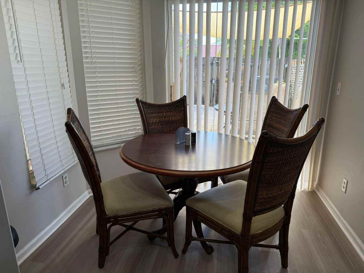 12718 Westhampton Cir - Photo 5 of 17