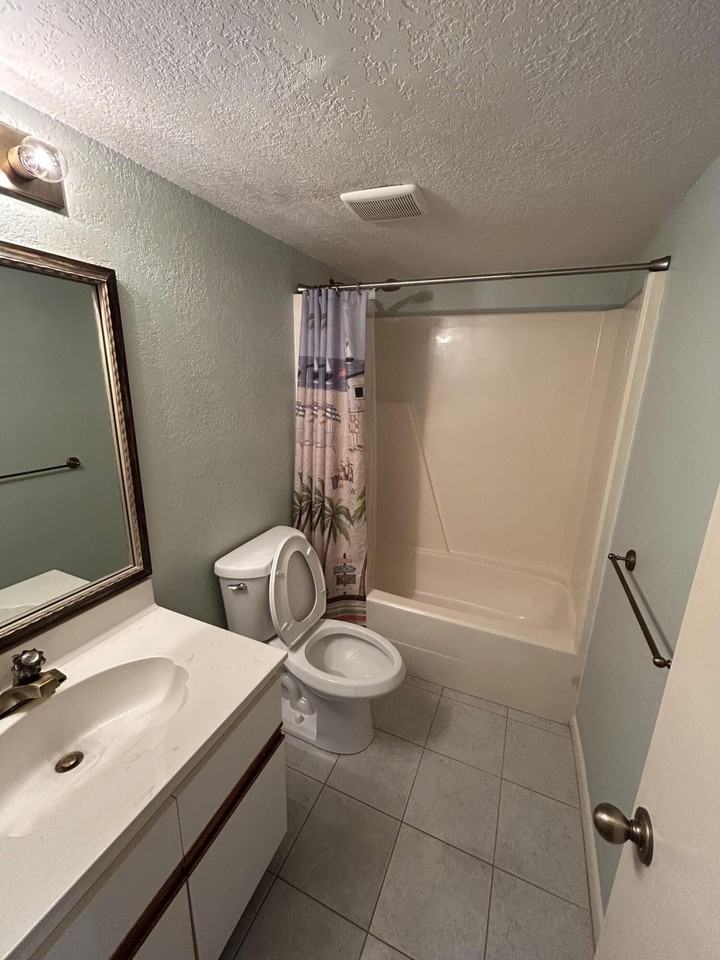 1585 Ne Beacon Dr Apt 1103 - Photo 7 of 23