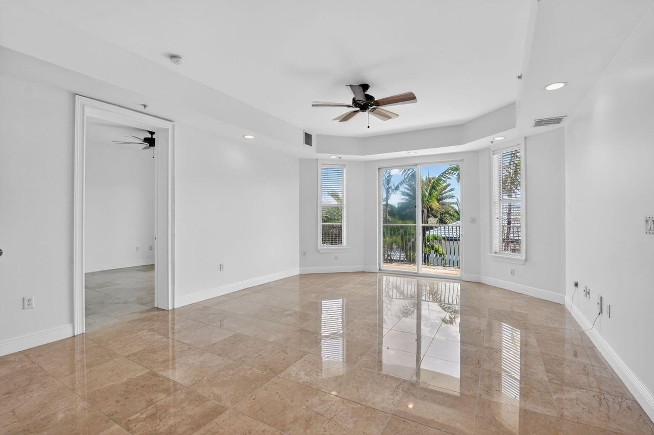 616 Se 20th Ave Apt 302 - Photo 7 of 39