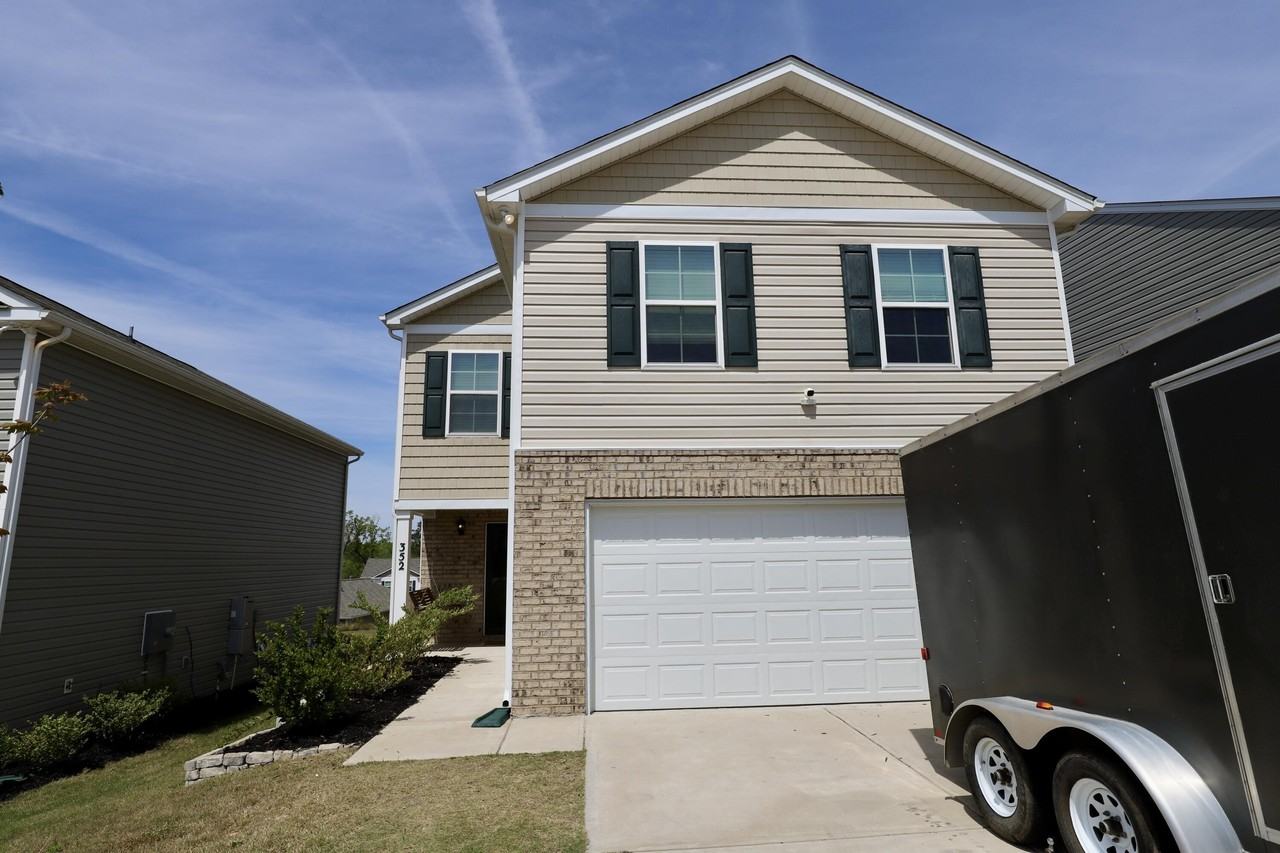 352 Sandbach Rd - Photo 4 of 50