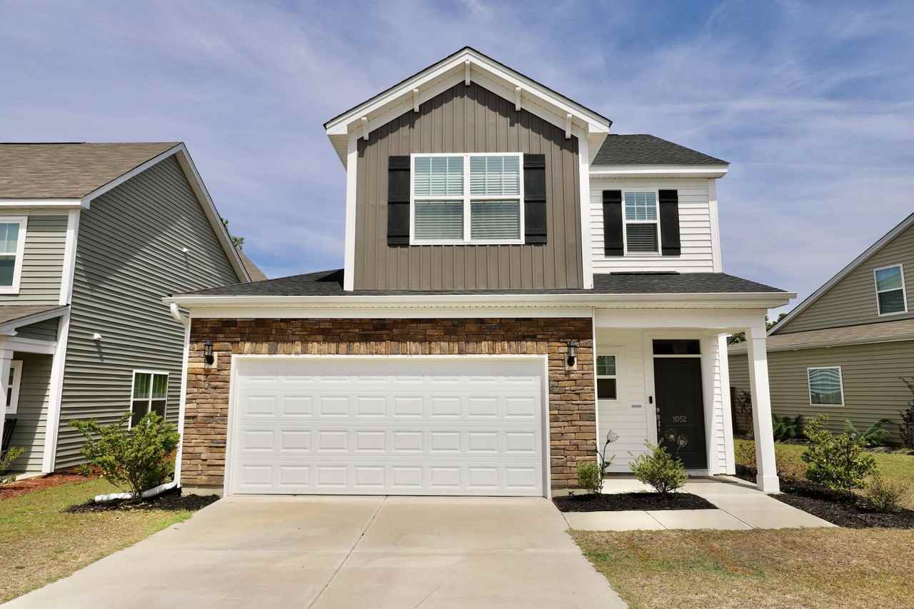 1052 Ashcroft Cir - Photo 4 of 50