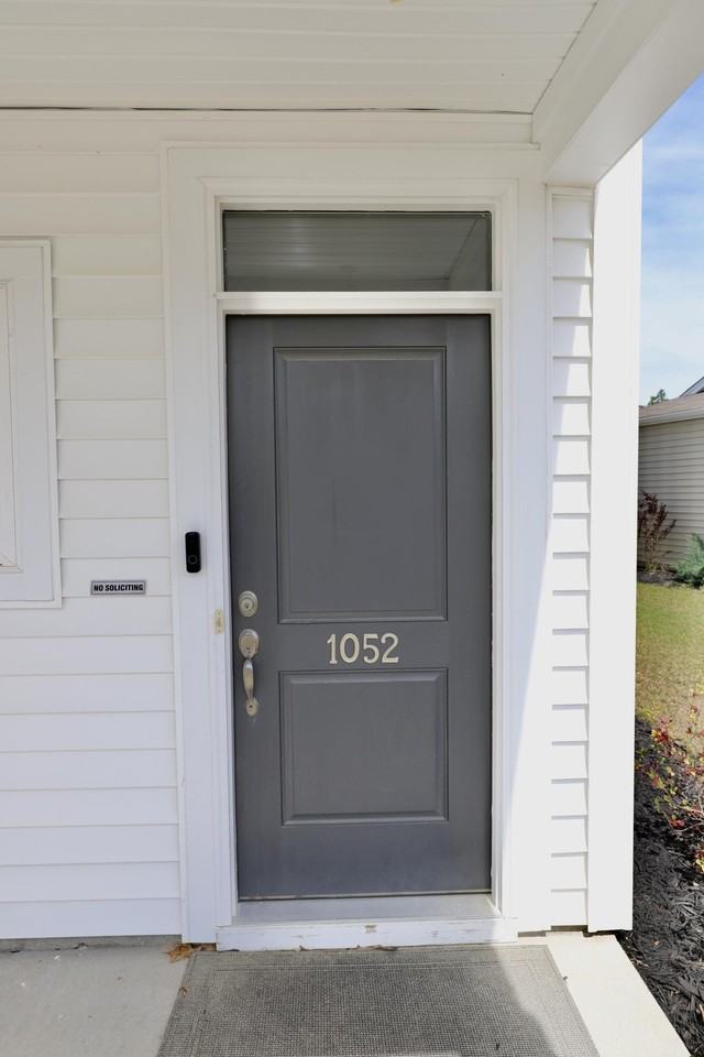 1052 Ashcroft Cir - Photo 6 of 50