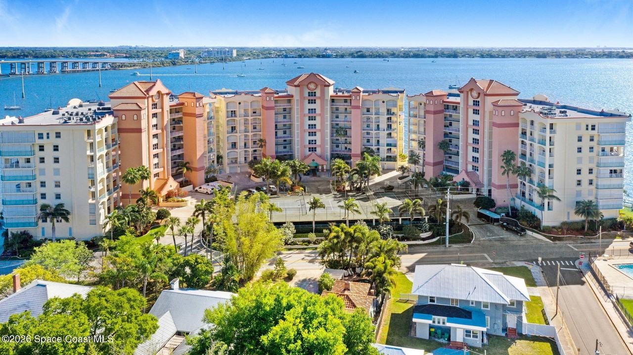 102 Riverside Dr Apt 306 - Photo 6 of 50