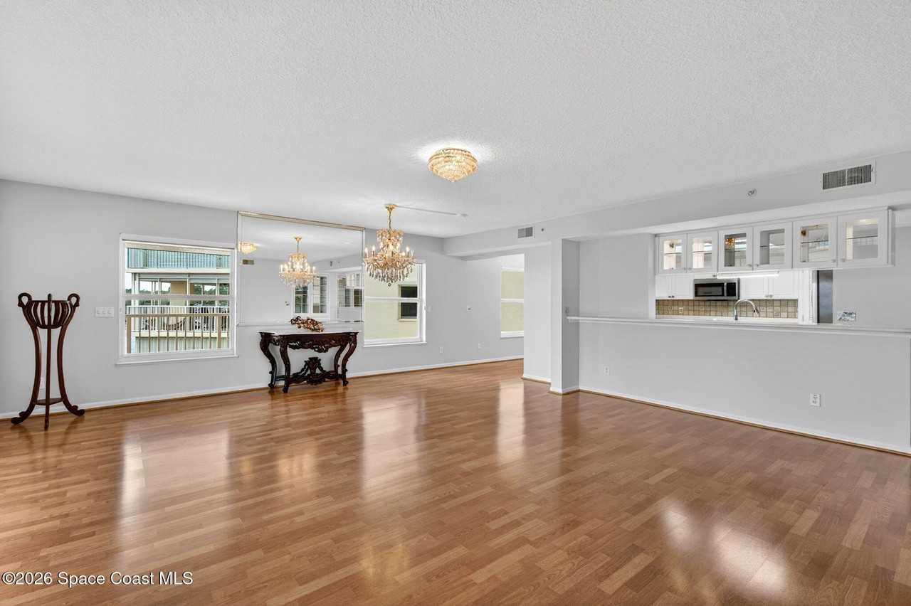 102 Riverside Dr #306 - Photo 6 of 50