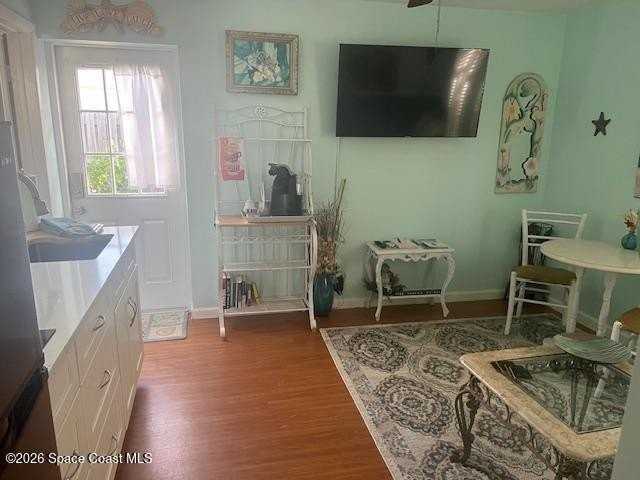 2025 Date Palm Ave - Photo 4 of 7