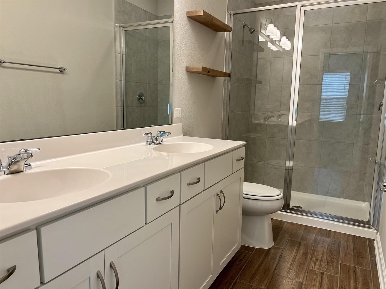 7155 Jareth Dr - Photo 4 of 23