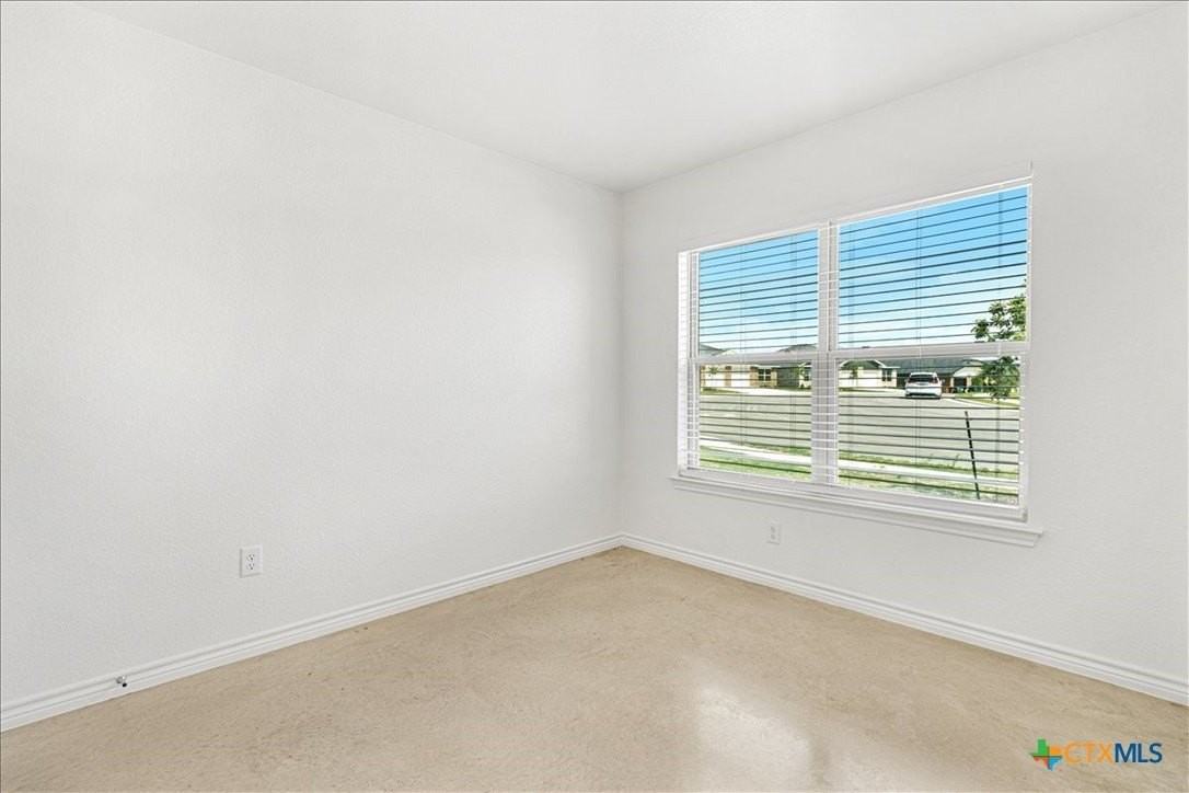 1242 Lehmann Apt B - Photo 3 of 21