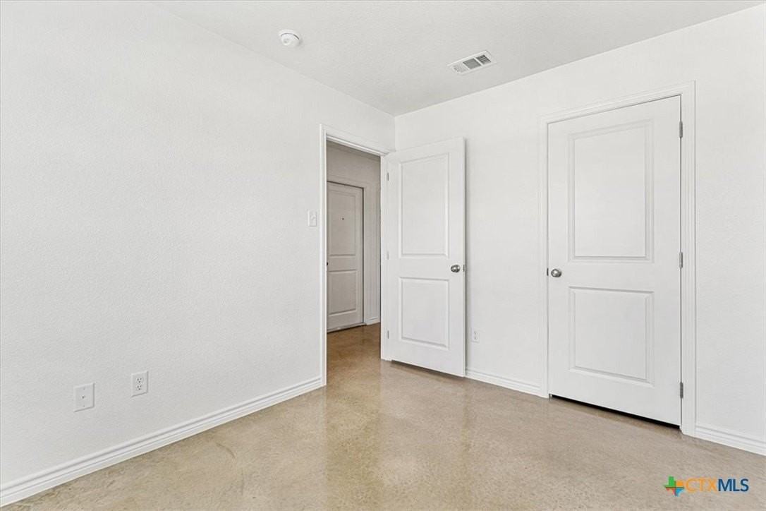 1226 Lehmann Apt B - Photo 4 of 22