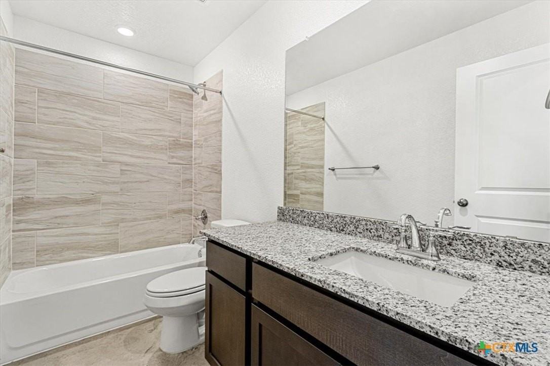 1226 Lehmann Apt B - Photo 5 of 22