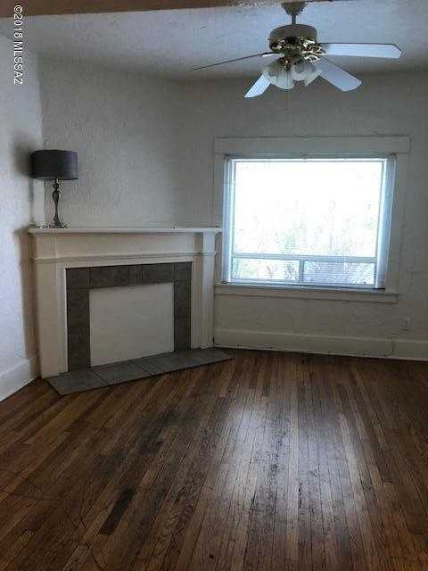 914 E 6th St - Photo 4 of 40