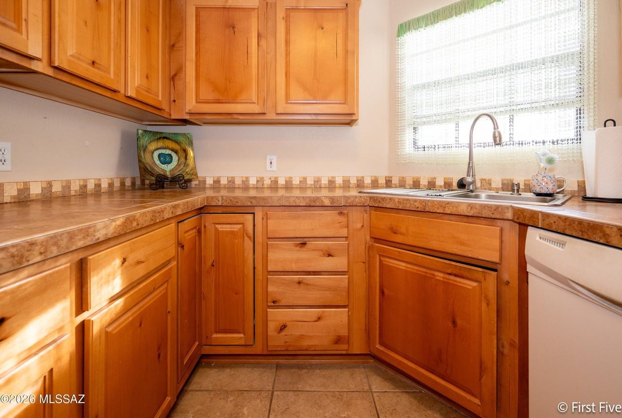 6470 N Tierra De Las Catalinas Apt 100 - Photo 6 of 25