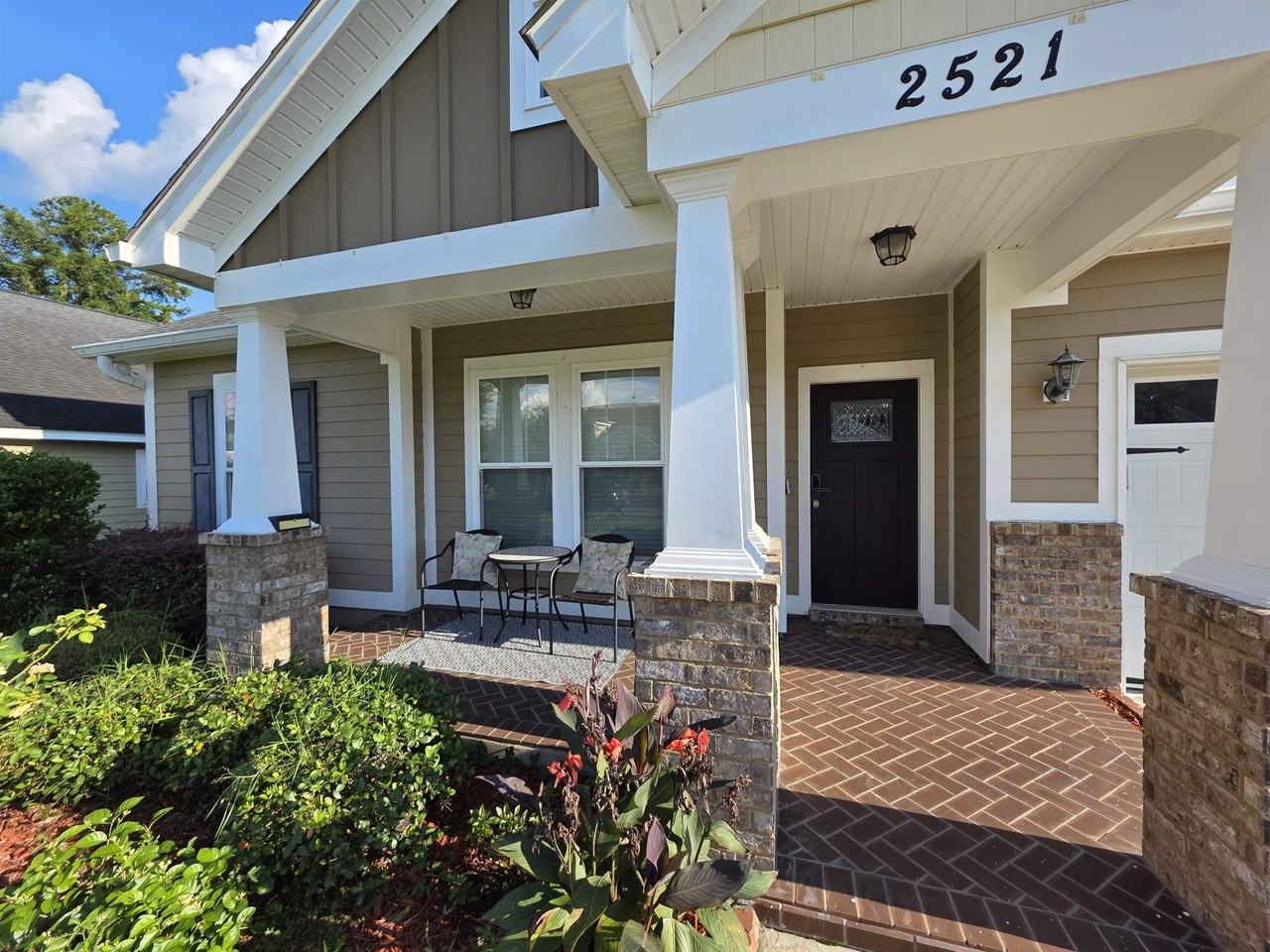 2521 Lantana Ln - Photo 2 of 44