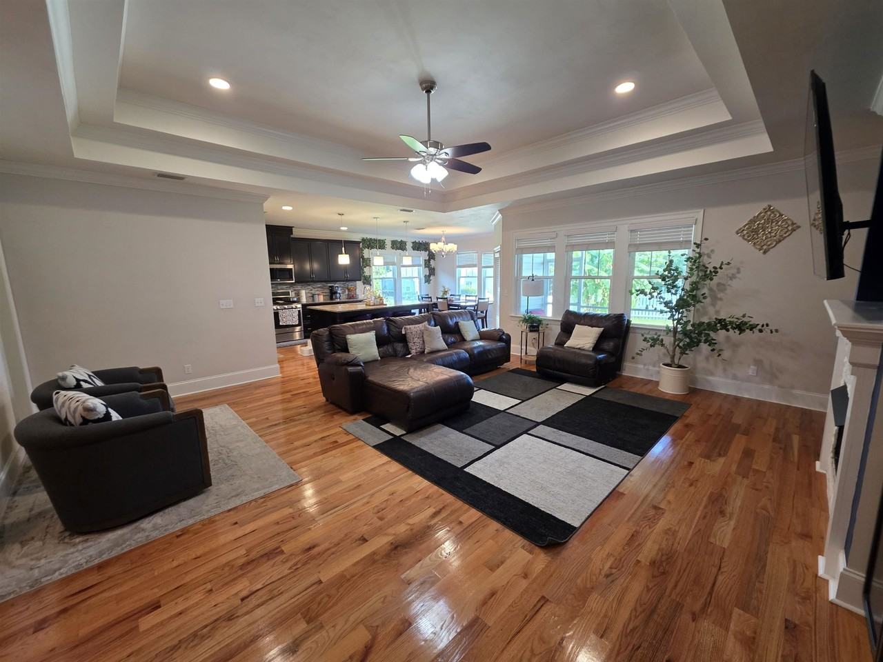 2521 Lantana Ln - Photo 6 of 44