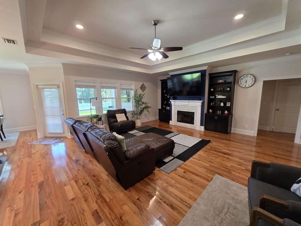 2521 Lantana Ln - Photo 7 of 44