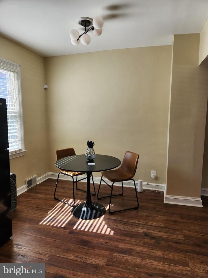 2330 14th Pl Se - Photo 5 of 22