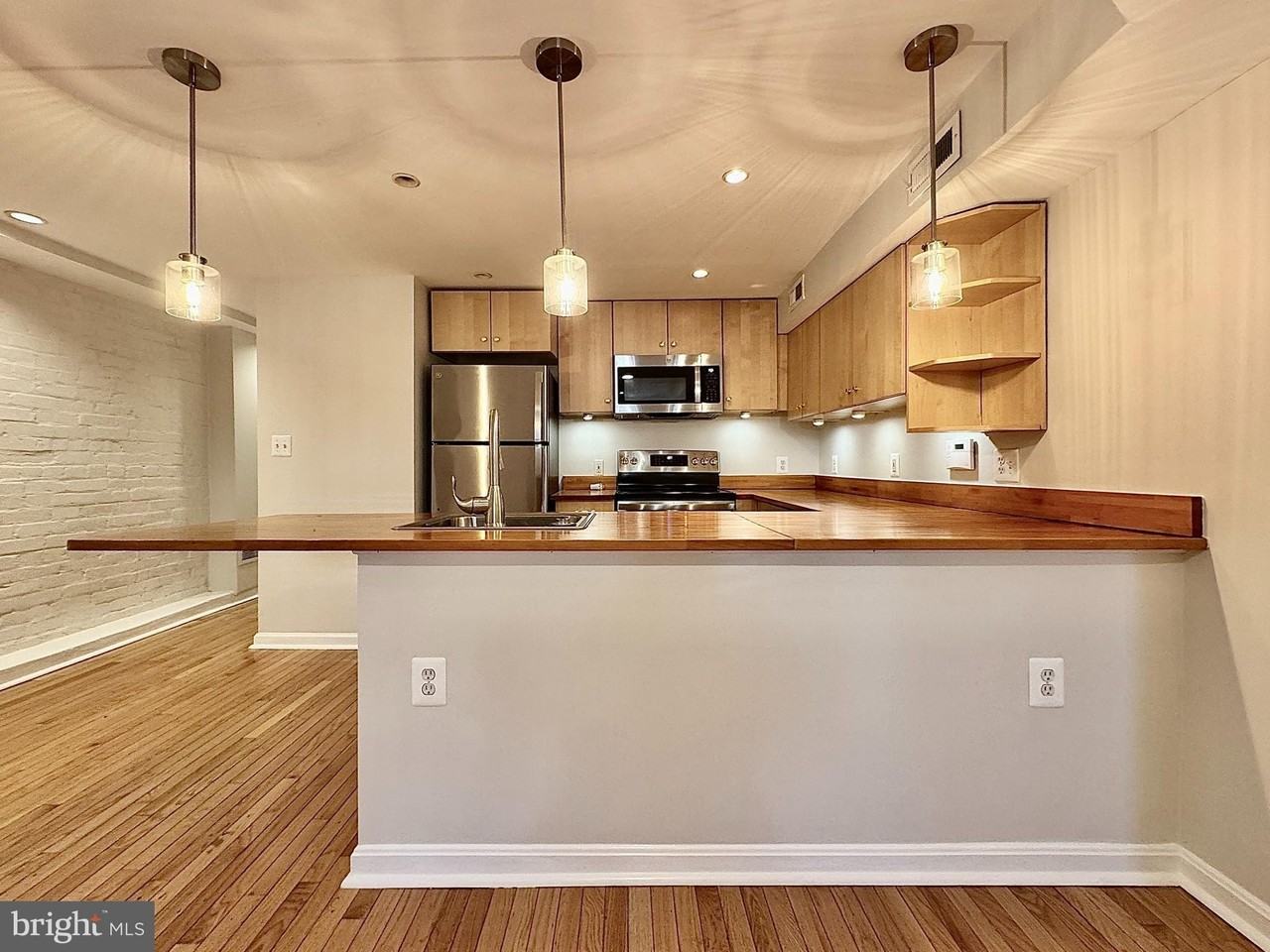 2017 13th St Nw #B - Photo 7 of 20