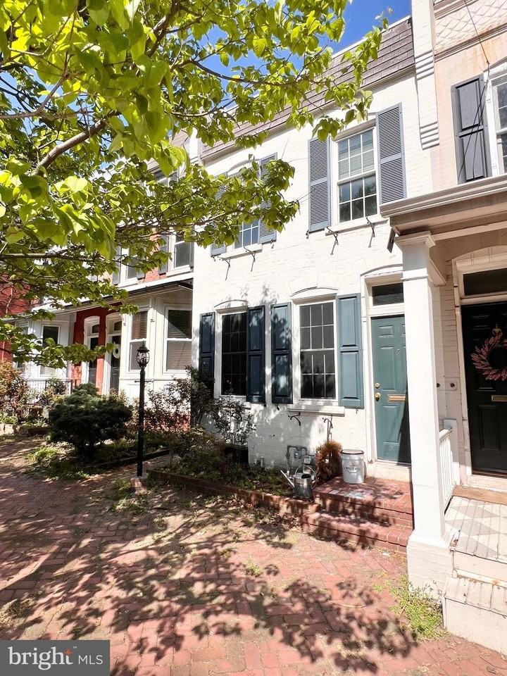 1507 N Rodney St - Photo 3 of 50