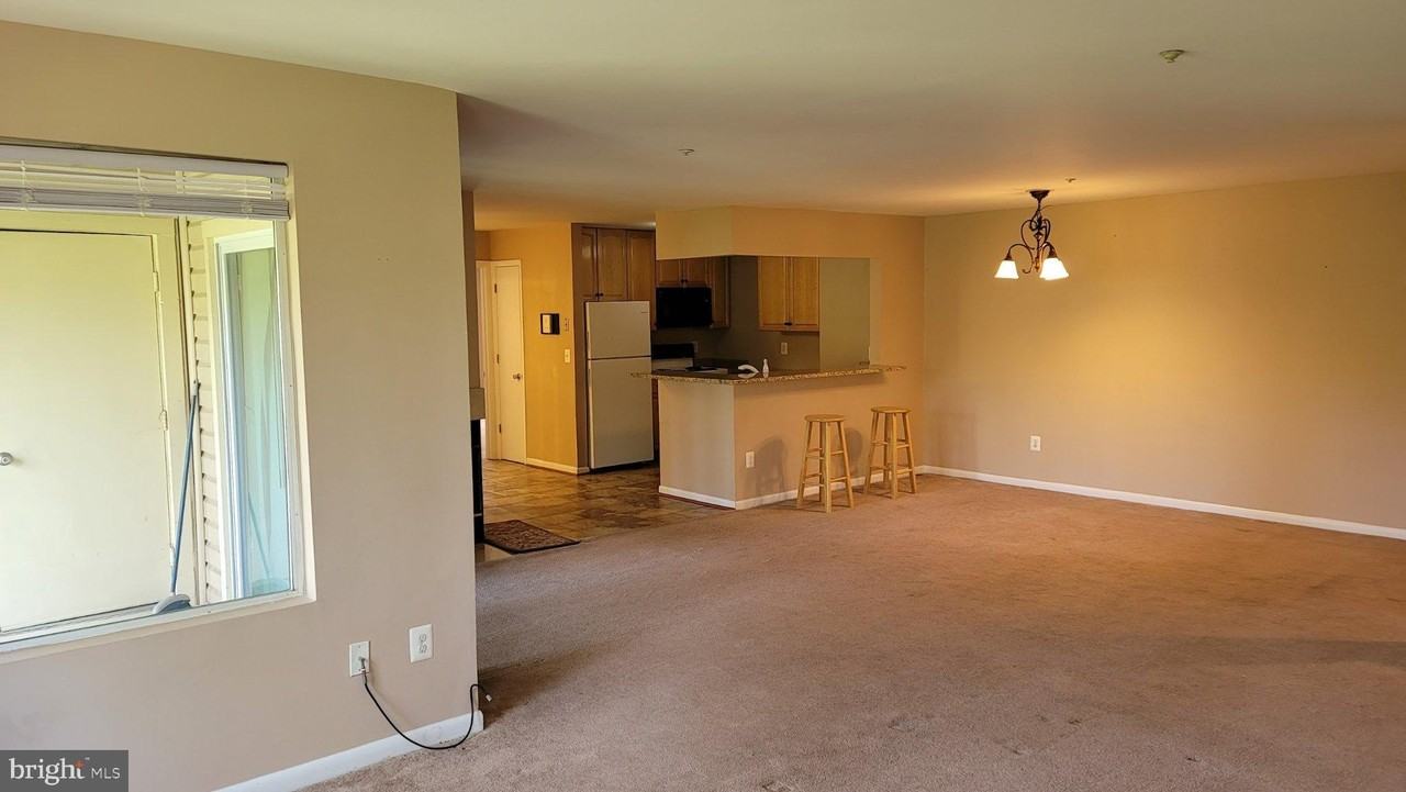 40 Hearthstone Ct Apt G - Photo 4 of 28