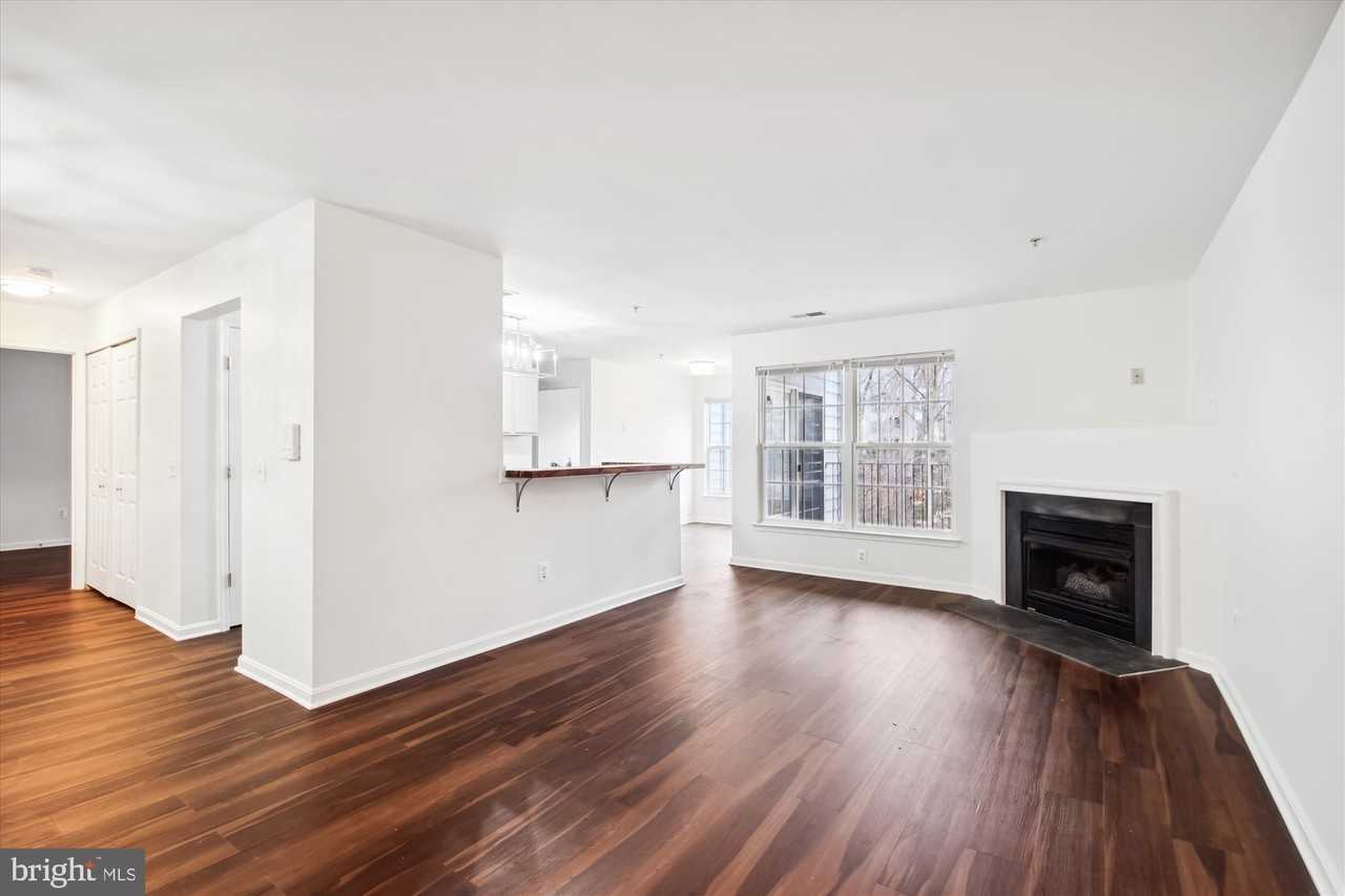 2155 Scotts Crossing Ct Apt 101 - Photo 3 of 50