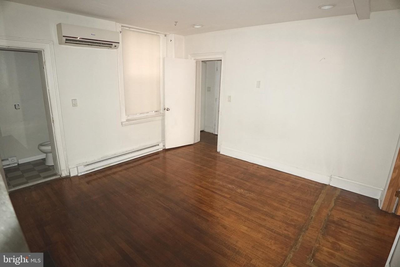 804 Cathedral St Apt 7 - Photo 7 of 22