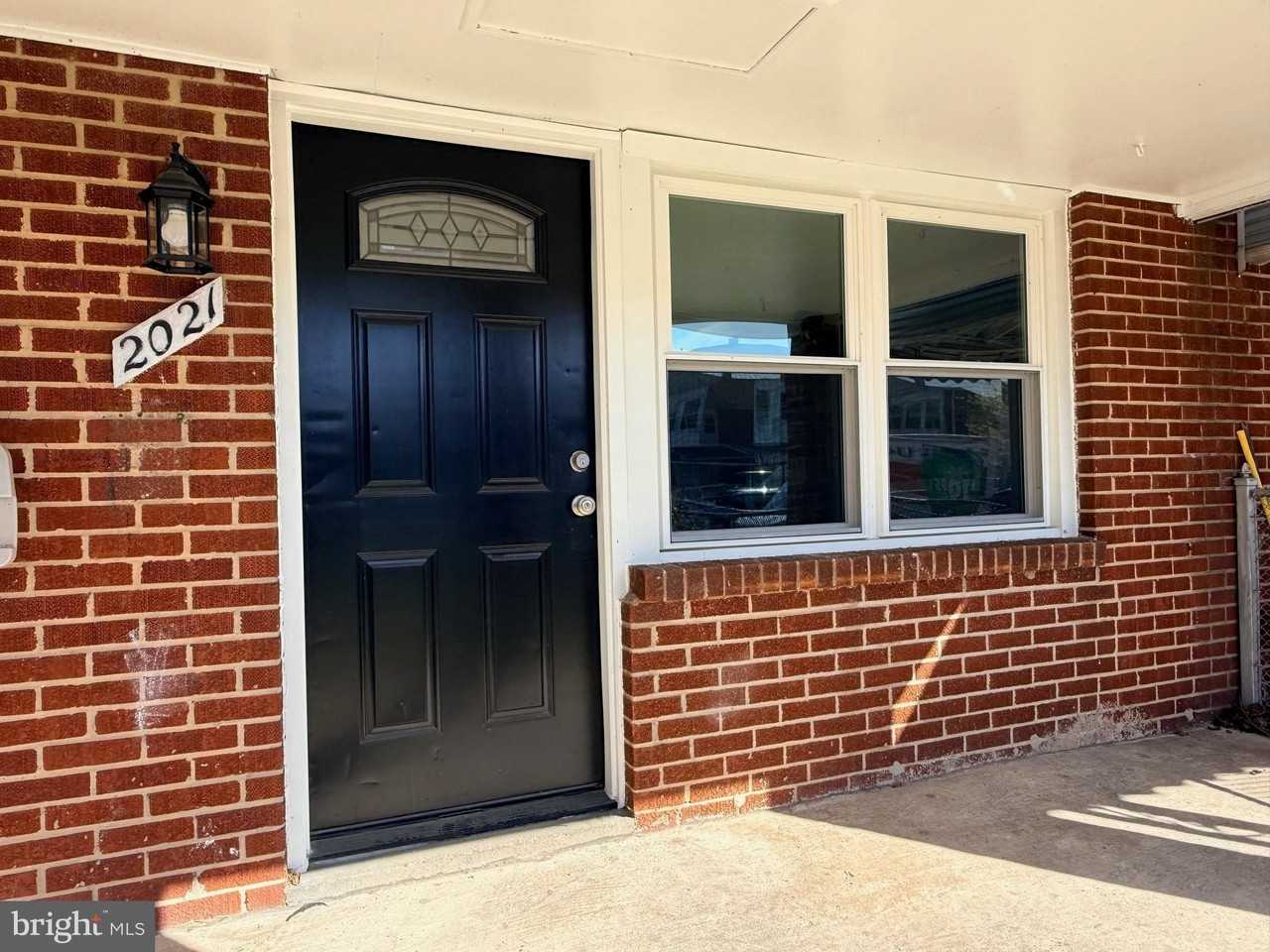 2021 Kelmore Rd - Photo 2 of 32