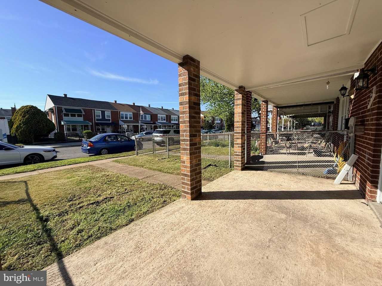 2021 Kelmore Rd - Photo 3 of 32