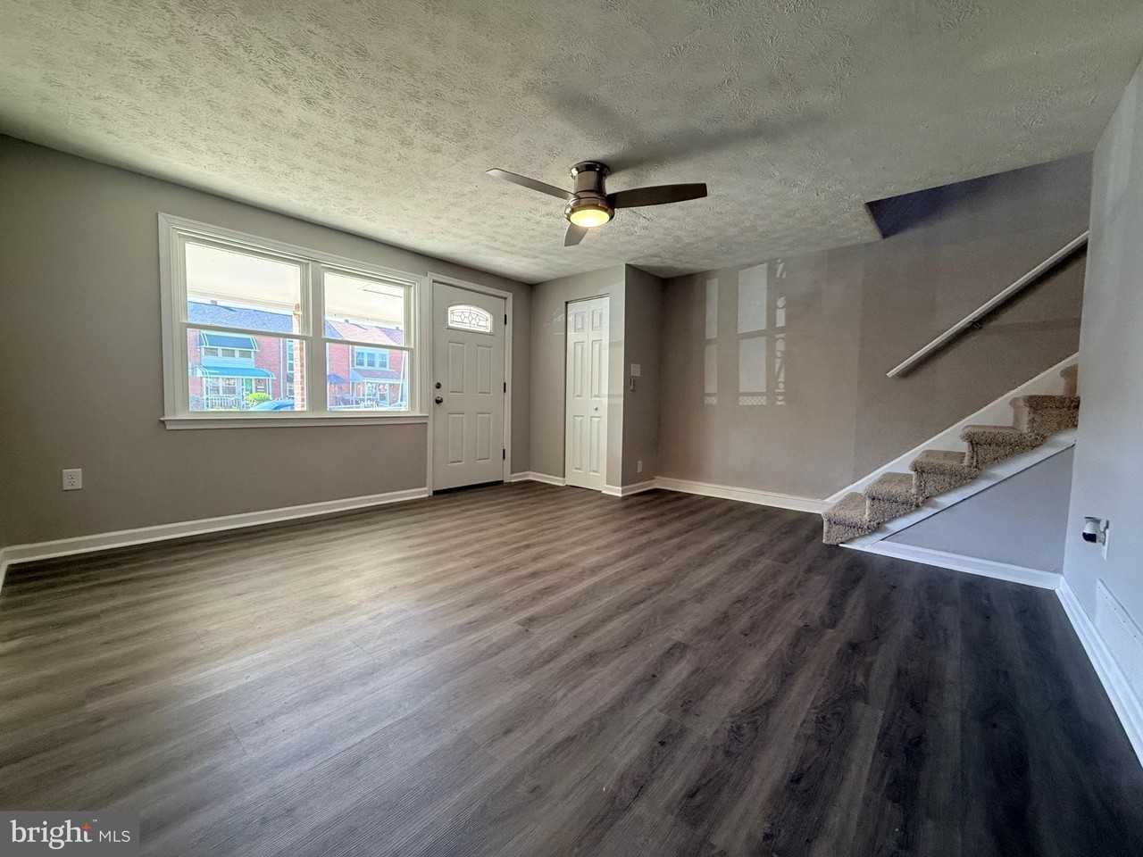 2021 Kelmore Rd - Photo 5 of 32