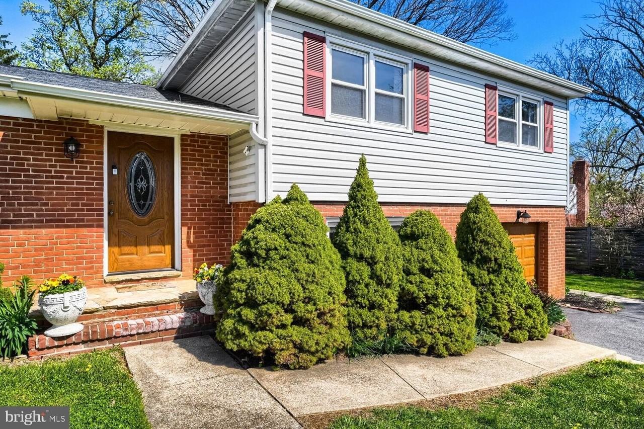 114 E Seminary Ave - Photo 3 of 22