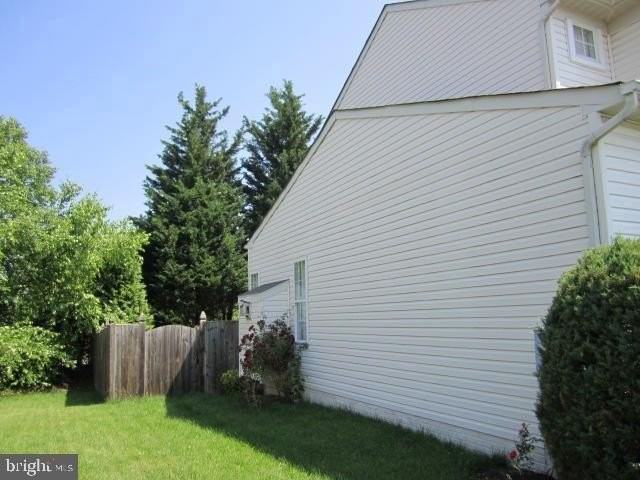 6802 Wythe Ct - Photo 3 of 20