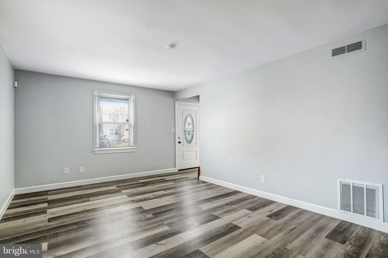 6226 20th Ave - Photo 2 of 45