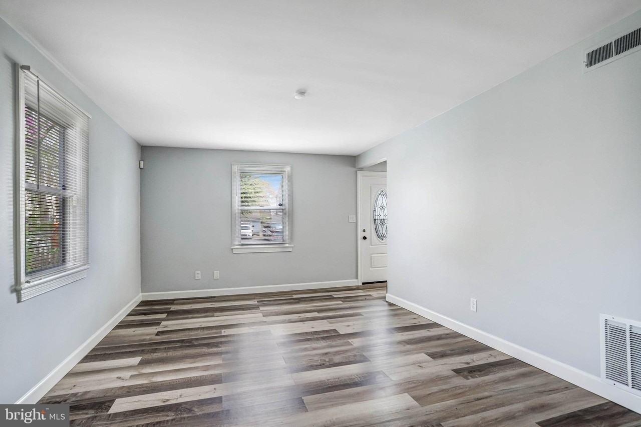 6226 20th Ave - Photo 3 of 45